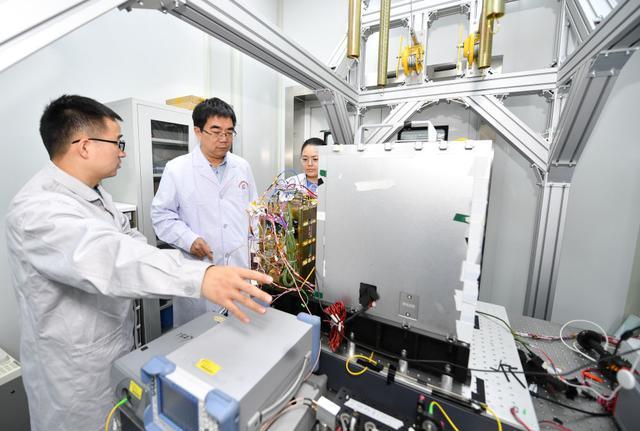 空間窄線(xiàn)寬激光實(shí)驗(yàn)室